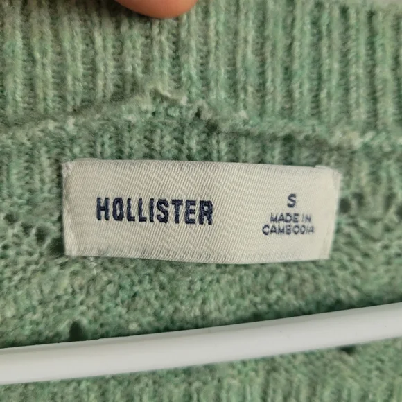 Hollister | Sage Green V-Neck Fitted Sweater With Tie Detail | Size Small - Picture 3 of 3